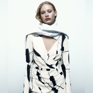 Long sleeve Geometric Zara Mini Dress - M